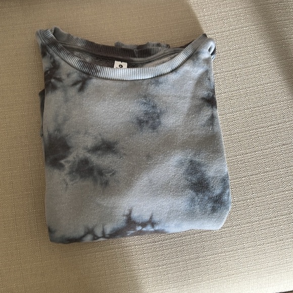 90 Degree by Reflex Sweatshirt - Picture 4 of 4